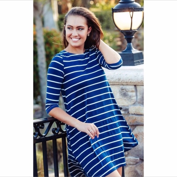 NEW NAVY AND WHITE NAUTICAL POCKET DRESS - Picture 3 of 4